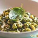 Gnocchi con pesto casero